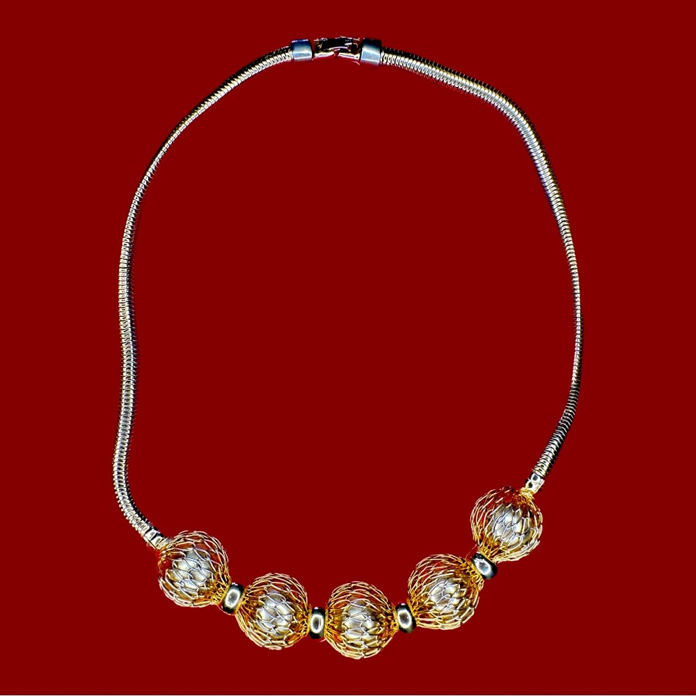Retro Cool Gold To e Necklace